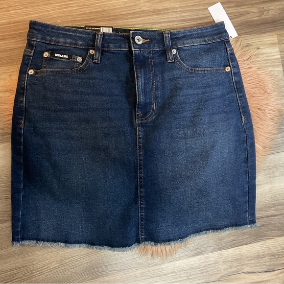 Dkny Dresses & Skirts - DKNY Denim Skirt Size 8 NWT